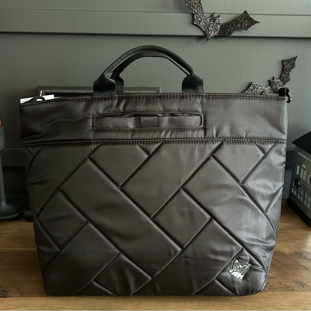 NWT Lug Tenor Handbag Black